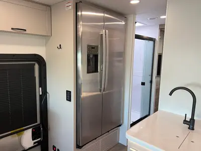 2027 Entegra Coach Vision XL photo 15