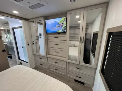 2027 Entegra Coach Vision XL photo 18