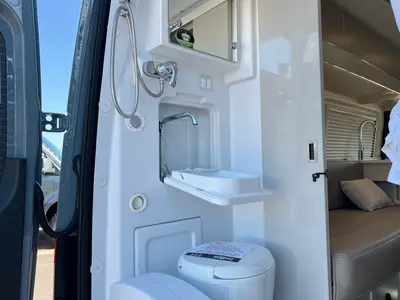 2027 Thor Motor Coach Sanctuary photo 18