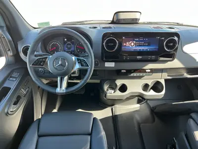2027 Thor Motor Coach Sanctuary photo 3