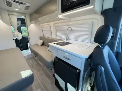 2027 Thor Motor Coach Sanctuary photo 6