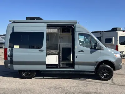 2027 Thor Motor Coach Sanctuary photo 21