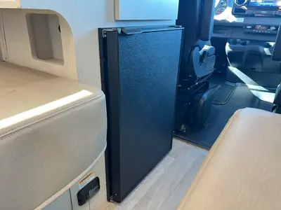 2027 Thor Motor Coach Sanctuary photo 11