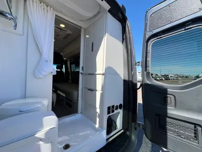 2027 Thor Motor Coach Sanctuary photo 17