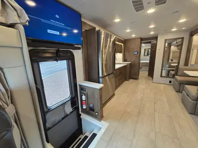 2027 Renegade Verona photo 6