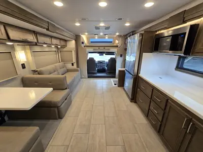 2027 Renegade Verona photo 3