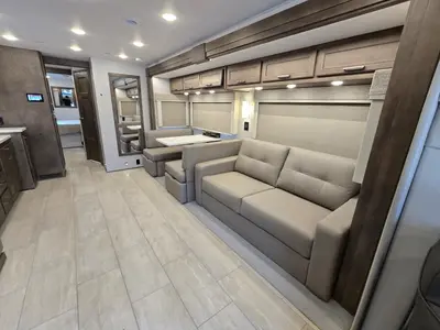 2027 Renegade Verona photo 12
