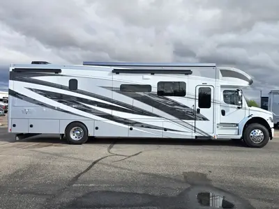 2027 Renegade Verona photo 29