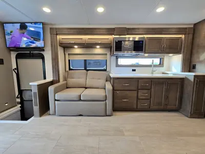 2027 Renegade Verona photo 7