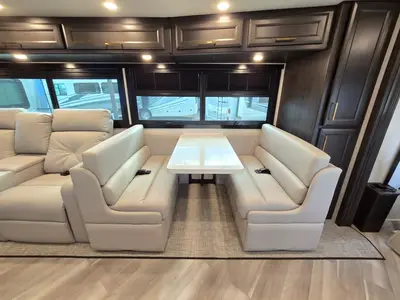 2027 Fleetwood Bounder photo 15