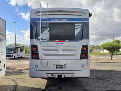 2027 Fleetwood Bounder photo 30