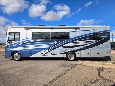 2027 Fleetwood Bounder photo 25