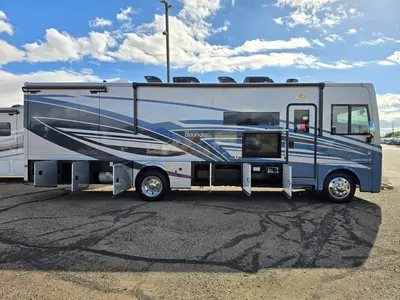 2027 Fleetwood Bounder photo 29