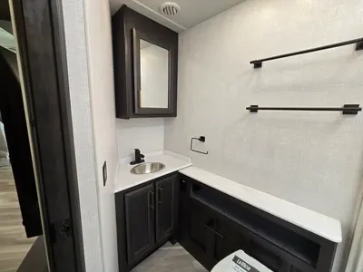 2027 Fleetwood Bounder photo 21