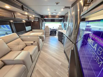 2027 Fleetwood Bounder photo 3