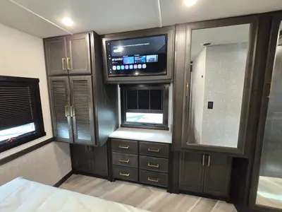 2027 Fleetwood Bounder photo 20