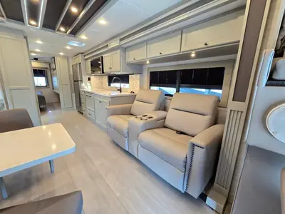 2027 Tiffin Motorhomes Allegro BAY photo 6