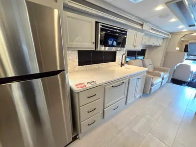 2027 Tiffin Motorhomes Allegro BAY photo 10