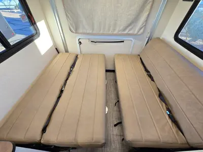 2027 Winnebago Resa IUH19DC photo 14