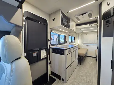 2027 Winnebago Resa IUH19DC photo 5
