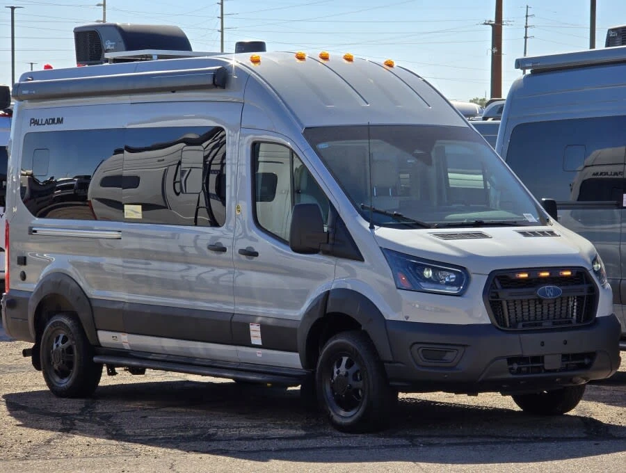 2027 Thor Motor Coach Palladium exterior