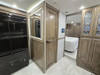 2027 Fleetwood Discovery LXE photo 20