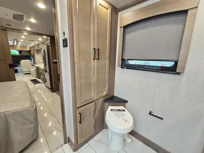 2027 Fleetwood Discovery photo 24
