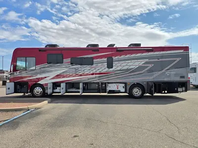2027 Fleetwood Discovery photo 30
