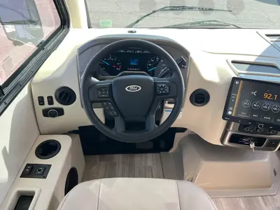 2026 Thor Motor Coach Vegas photo 2