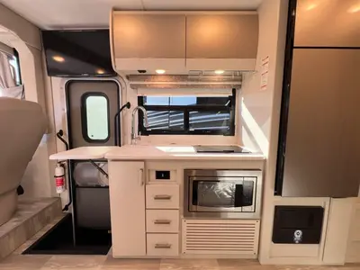2026 Thor Motor Coach Vegas photo 7