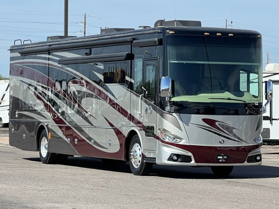 2018 Tiffin Motorhomes Phaeton exterior