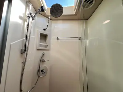 2018 Tiffin Motorhomes Phaeton photo 23