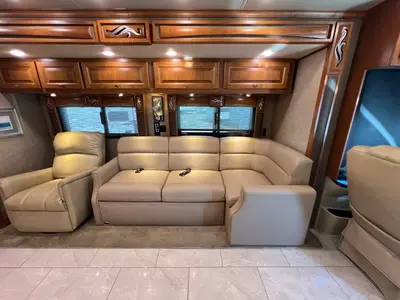 2018 Tiffin Motorhomes Phaeton photo 14
