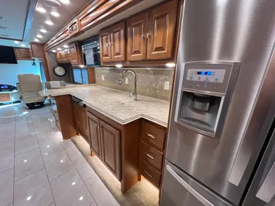 2018 Tiffin Motorhomes Phaeton photo 9