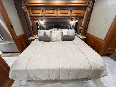 2018 Tiffin Motorhomes Phaeton photo 17