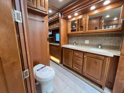 2018 Tiffin Motorhomes Phaeton photo 21