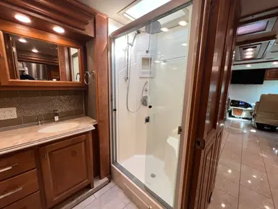 2018 Tiffin Motorhomes Phaeton photo 22
