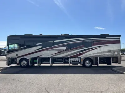 2018 Tiffin Motorhomes Phaeton photo 28