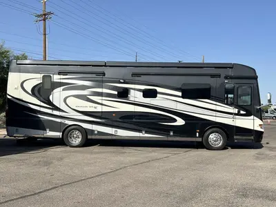 2016 Newmar Dutch Star photo 24