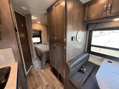 2023 Entegra Coach Odyssey SE photo 15