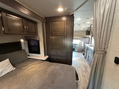 2023 Entegra Coach Odyssey SE photo 18