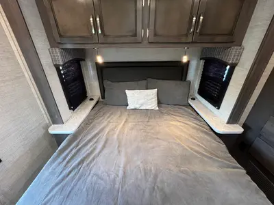 2023 Entegra Coach Odyssey SE photo 17