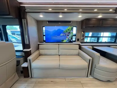 2025 Tiffin Motorhomes Allegro BUS photo 15