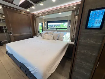 2025 Tiffin Motorhomes Allegro BUS photo 19