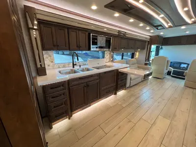 2025 Tiffin Motorhomes Allegro BUS photo 9