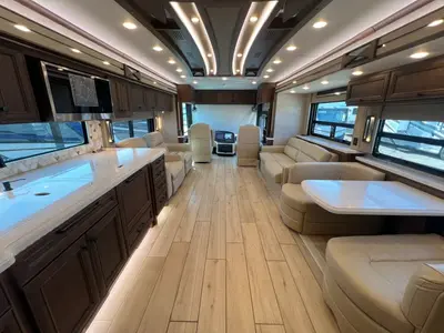 2025 Tiffin Motorhomes Allegro BUS photo 3