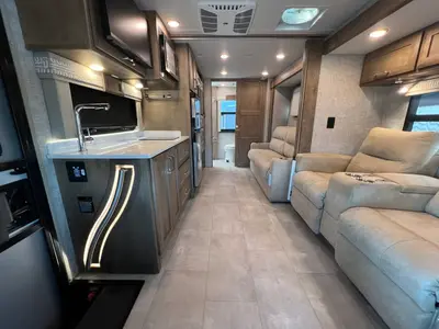 2024 Tiffin Motorhomes Wayfarer photo 5