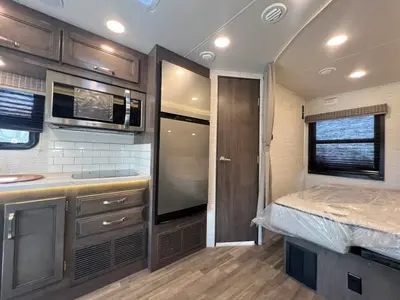 2024 Jayco Melbourne photo 8