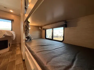 2022 Thor Motor Coach Chateau photo 18