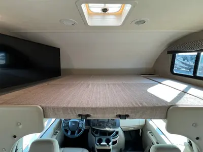 2022 Thor Motor Coach Chateau photo 4